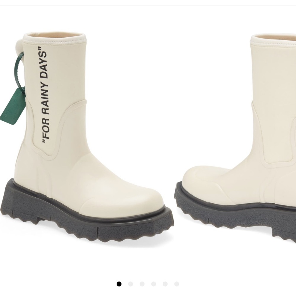 Gently used off white (white) boots.